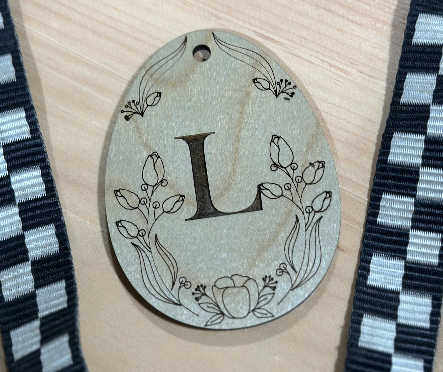 Bakersville Initial Egg Basket Bag Tag
